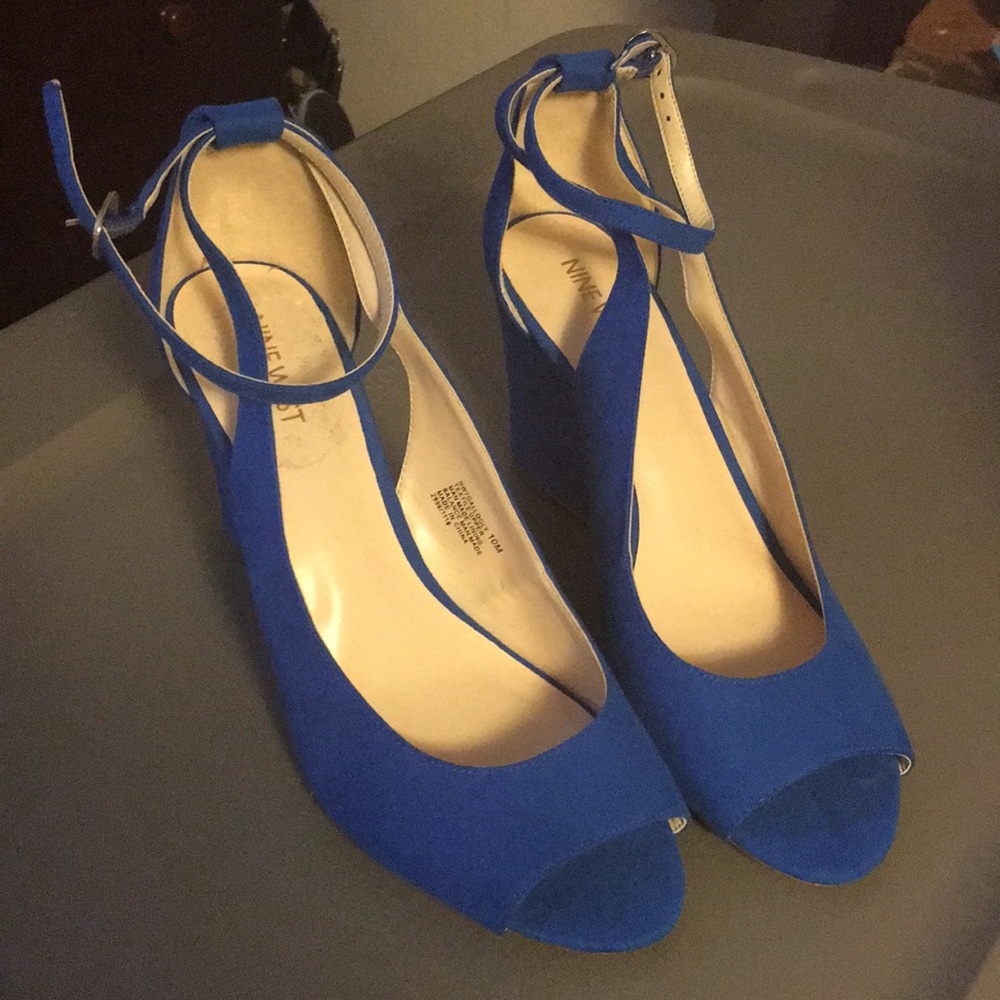 Cobalt Blue Nine West Wedges! Amazing shoe!!!